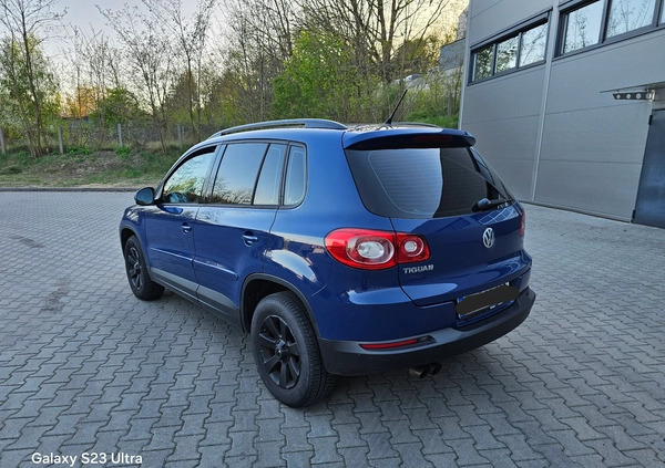 Volkswagen Tiguan cena 25000 przebieg: 199000, rok produkcji 2009 z Brodnica małe 92